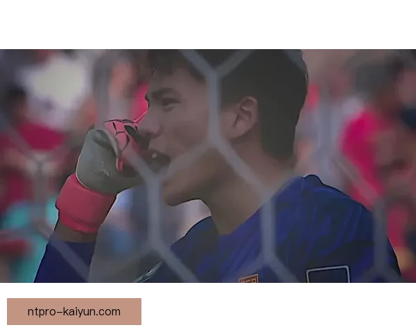 奥布拉克单掌扑救名场面展现顶级门将反应能力